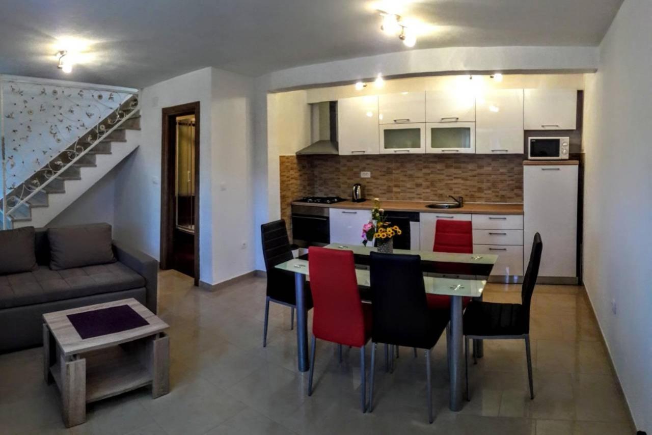 Holiday Apartments Maslina Paho Babino Polje 외부 사진