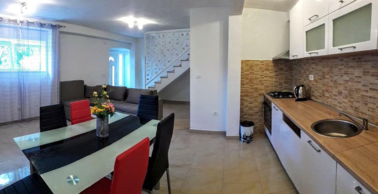 Holiday Apartments Maslina Paho Babino Polje 외부 사진